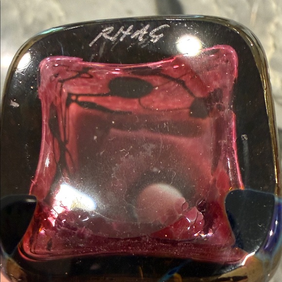 Artistic Pink and Bluish-Green Glass Vase - Picture 6 of 6